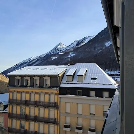 Altitude 930 Centre Ville Bel Appartement Au Calme 公寓 *